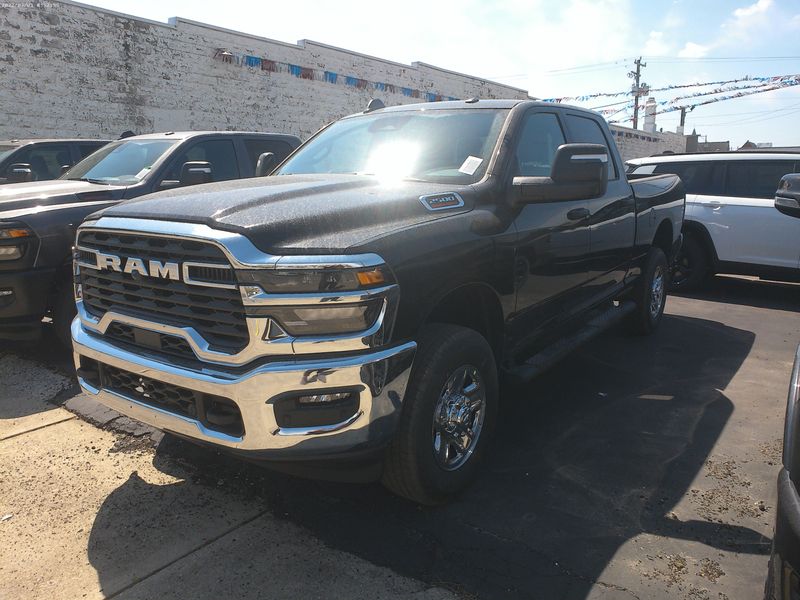 2025 RAM 2500 Tradesman Crew Cab 4x4 6