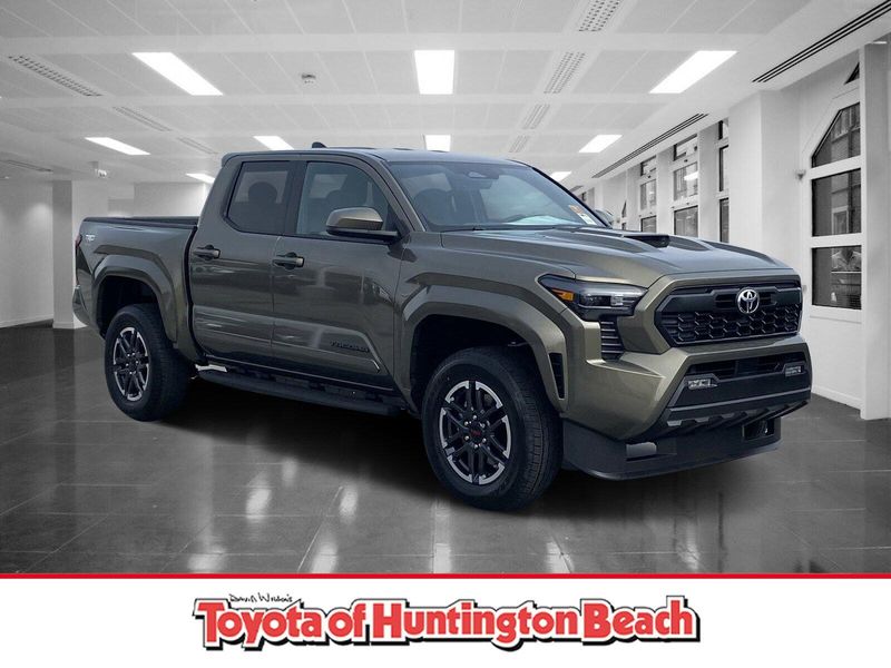 2025 Toyota Tacoma TRD SportImage 1