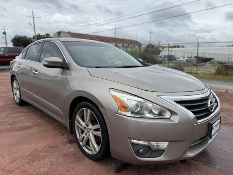 2013 Nissan Altima 3.5 SLImage 3
