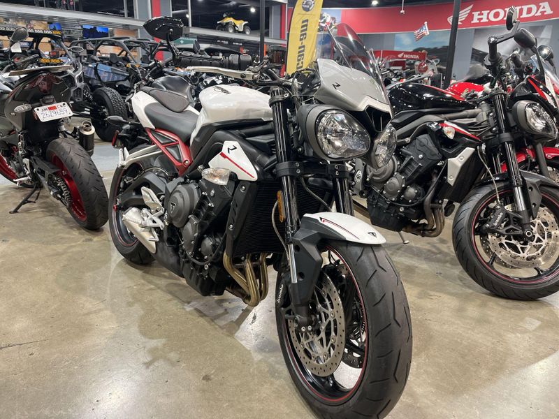 Used 2018 Triumph Street Triple R Image 18