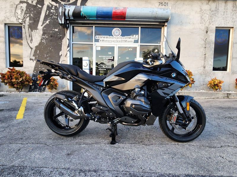 2026 BMW R 1300 RSImage 11