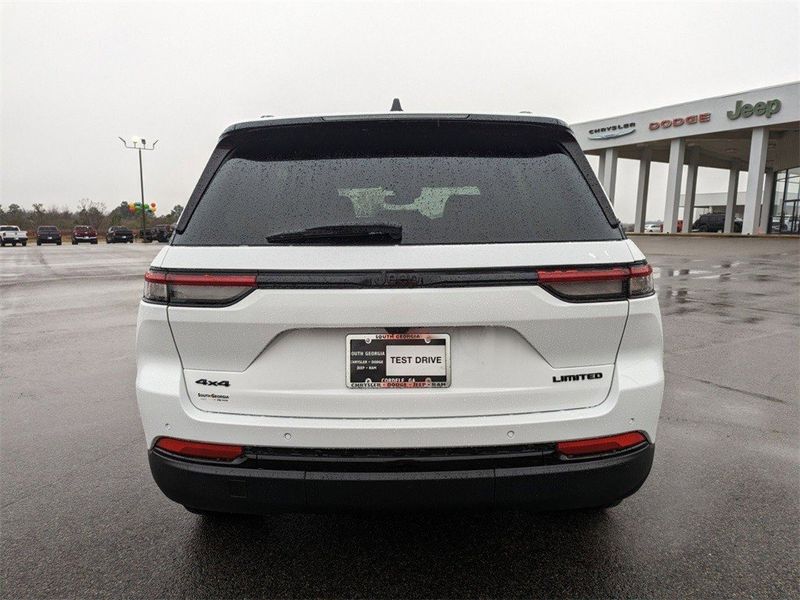 2023 Jeep Grand Cherokee Limited 4x4Image 5