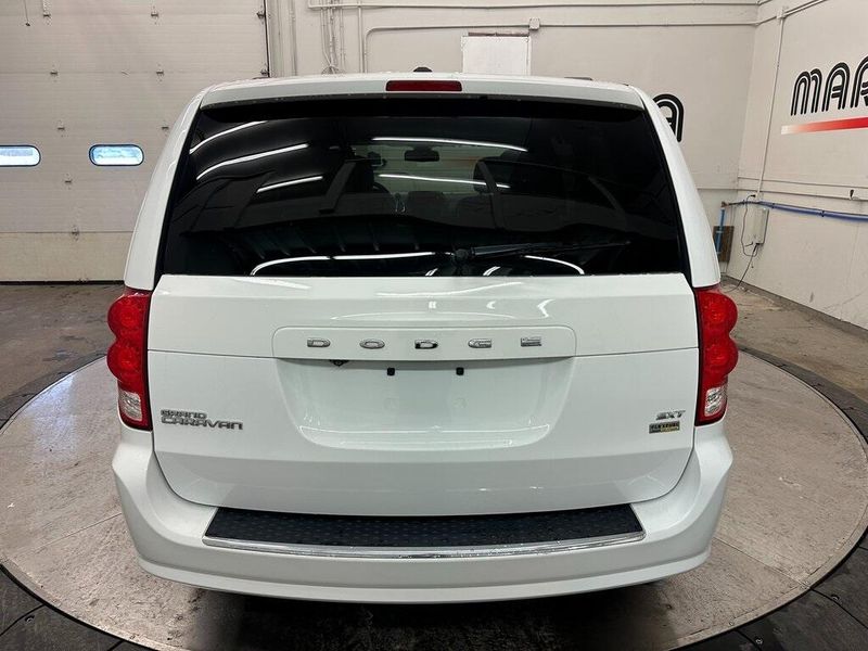 2019 Dodge Grand Caravan SXTImage 13