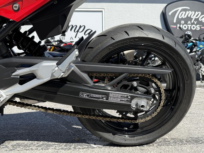 2024 BMW F 900 R Low