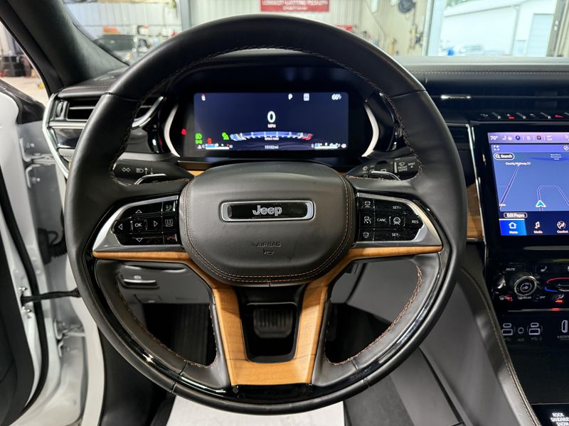 Used 2025 Jeep Grand Cherokee L Summit ReserveImage 21