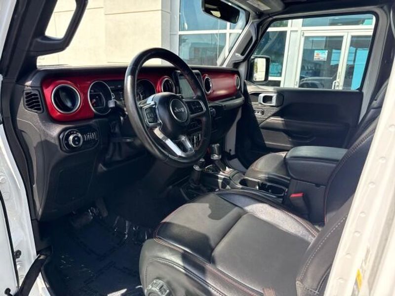 2021 Jeep Gladiator Rubicon photo 21