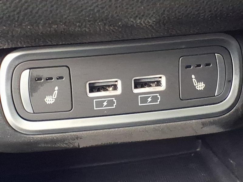 New 2025 Alfa Romeo Stelvio AWDImage 14