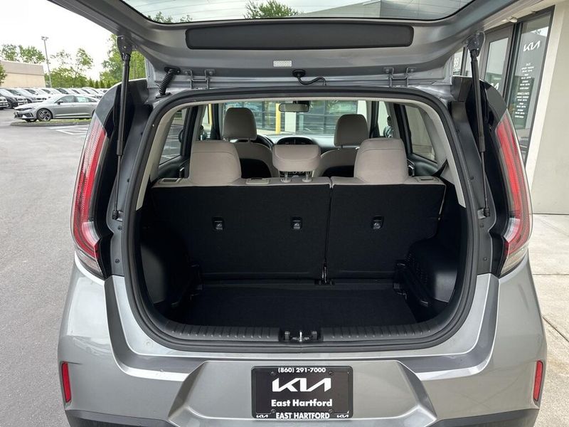 2023 Kia Soul LXImage 19