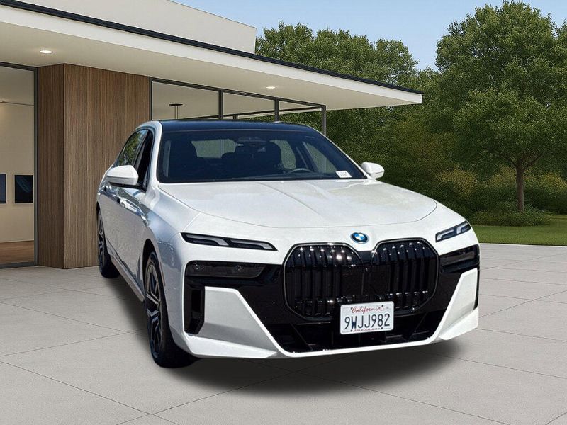 Used 2026 BMW 7 Series 750e xDriveImage 5