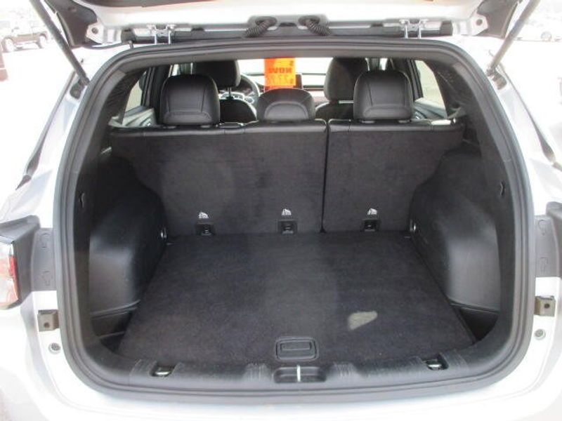 Used 2024 Jeep Compass LatitudeImage 9