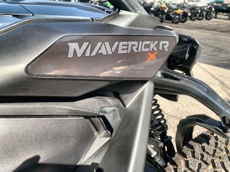 New 2025 Can-Am MAVERICK R X 999T DCT Image 21