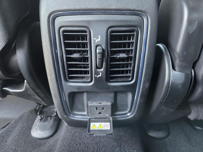 Used 2021 Jeep Grand Cherokee Laredo X 4x4