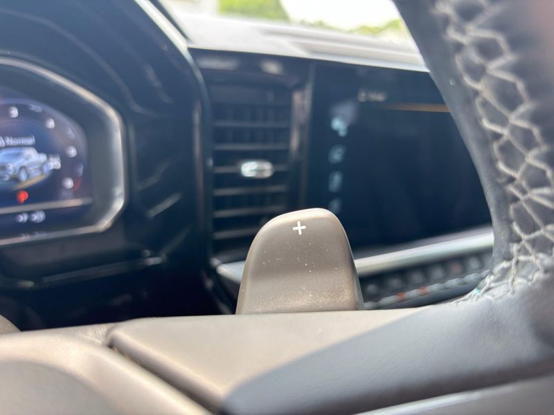 Used 2023 Chevrolet Silverado 1500 High CountryImage 17