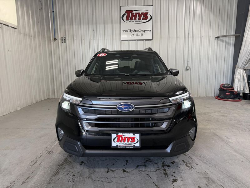 Used 2025 Subaru Forester PremiumImage 15