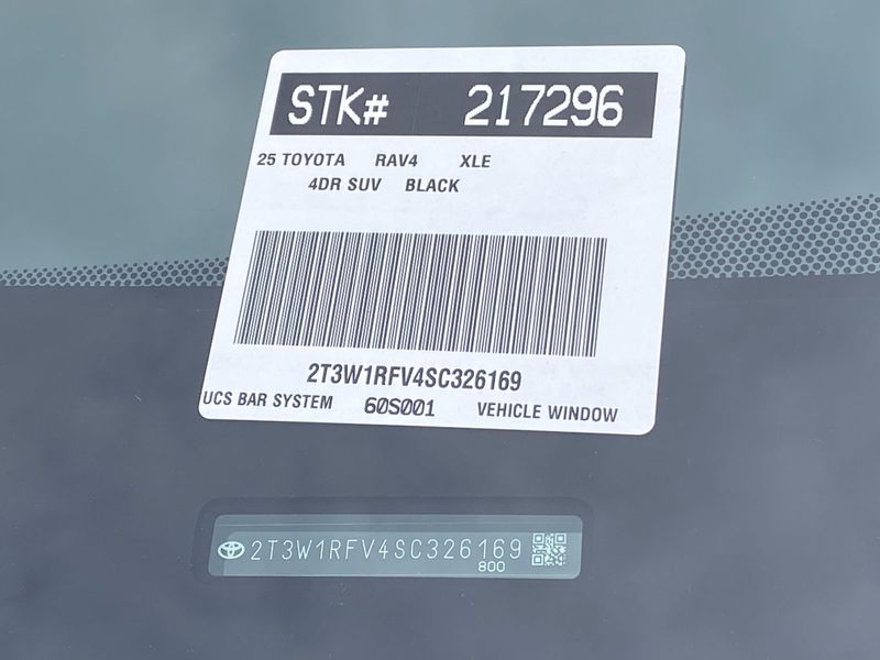 2025 Toyota RAV4 XLEImage 21