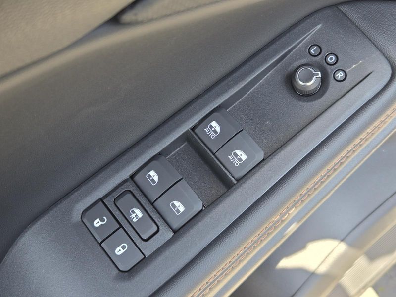 New 2026 Jeep Cherokee Limited 4x4
