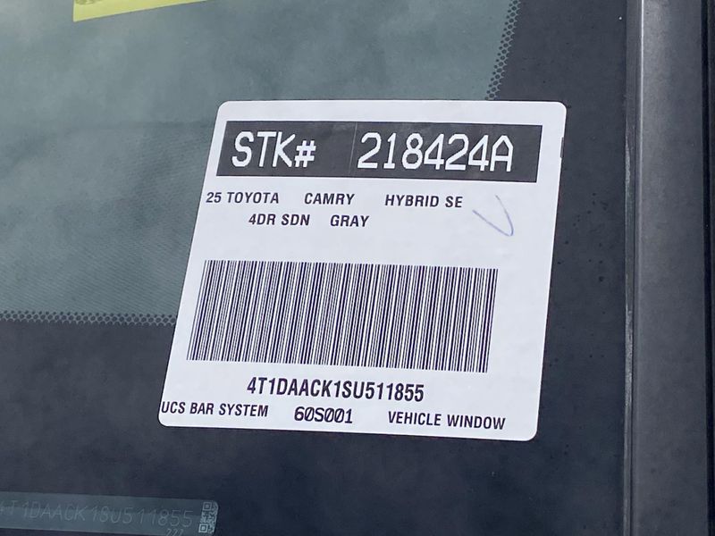 Used 2025 Toyota Camry SEImage 31