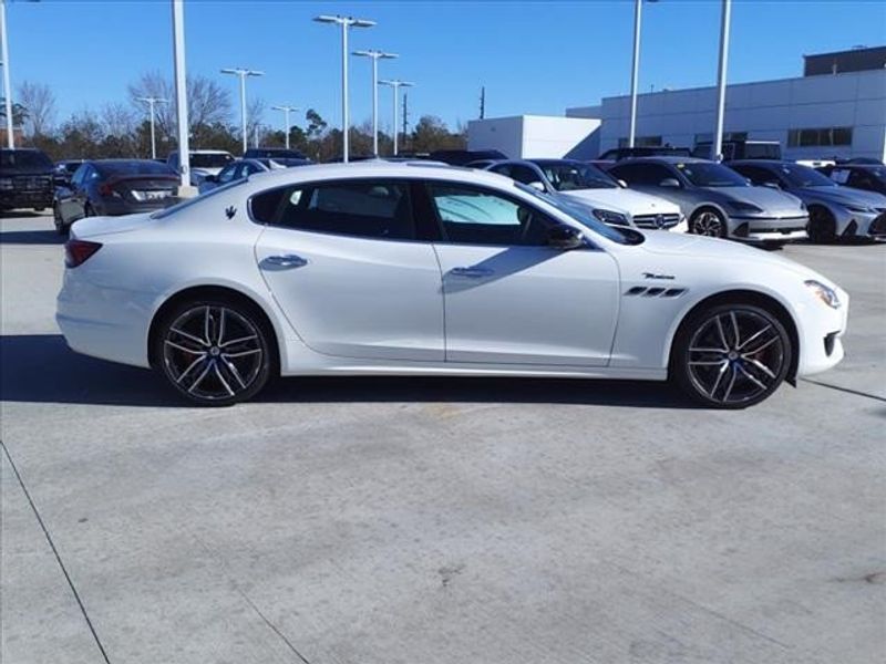 2024 Maserati Quattroporte Modena in a White exterior color and Black/Redinterior. Northside Imports Houston 281-475-4549 northsideimportshouston.com 