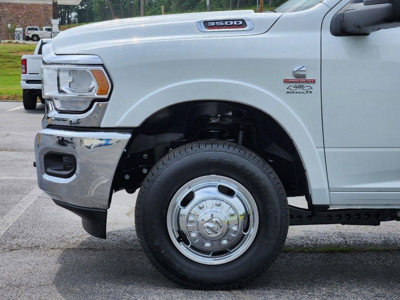 2024 RAM 3500 Tradesman Crew Cab Chassis 4x4 60