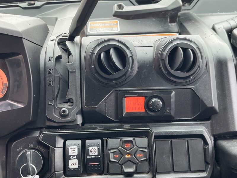 Used 2024 Can-Am SSV DEF LTD 65 HD10 CA 24 LIMITED HD10 