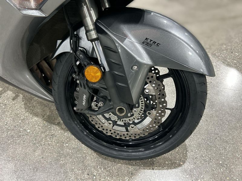 2016 Kawasaki CONCOURS 14 ABS Image 24