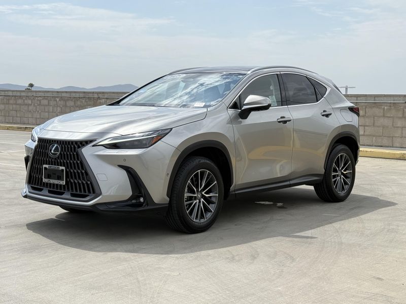 Used 2025 Lexus NX 350h LuxuryImage 8