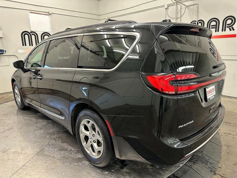 2023 Chrysler Pacifica LimitedImage 14