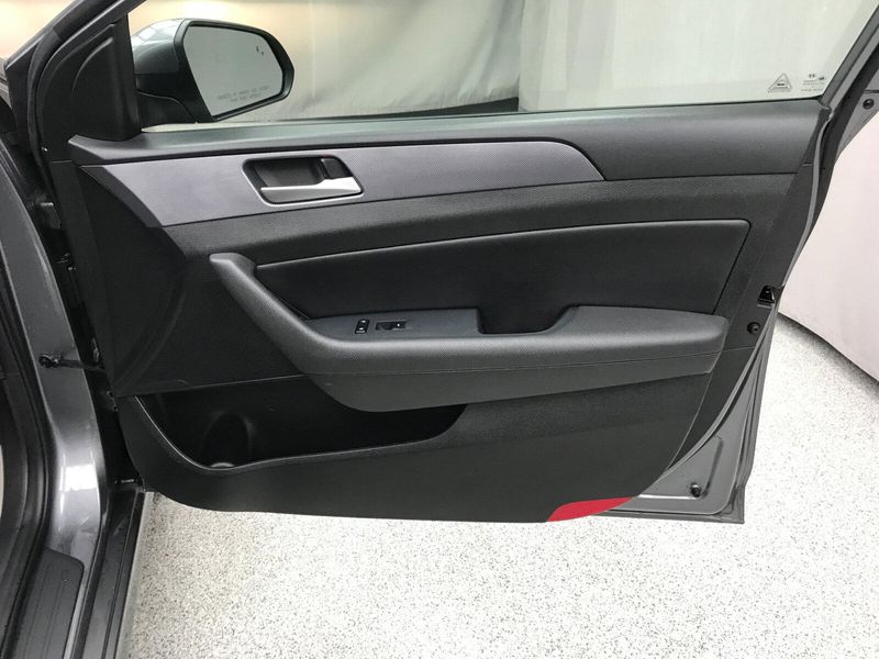 Used 2018 Hyundai Sonata SELImage 15