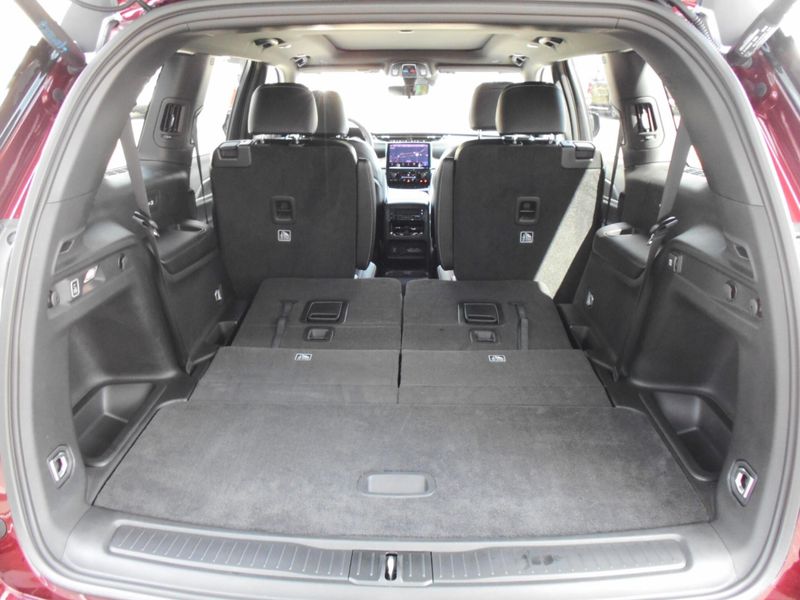 2025 Jeep Grand Cherokee L Limited 4x4Image 27