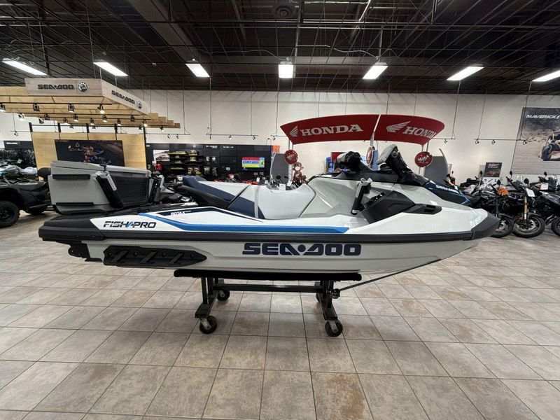 New 2025 Sea Doo FISHPRO SPORT 170 (SOUND SYSTEM) Image 18