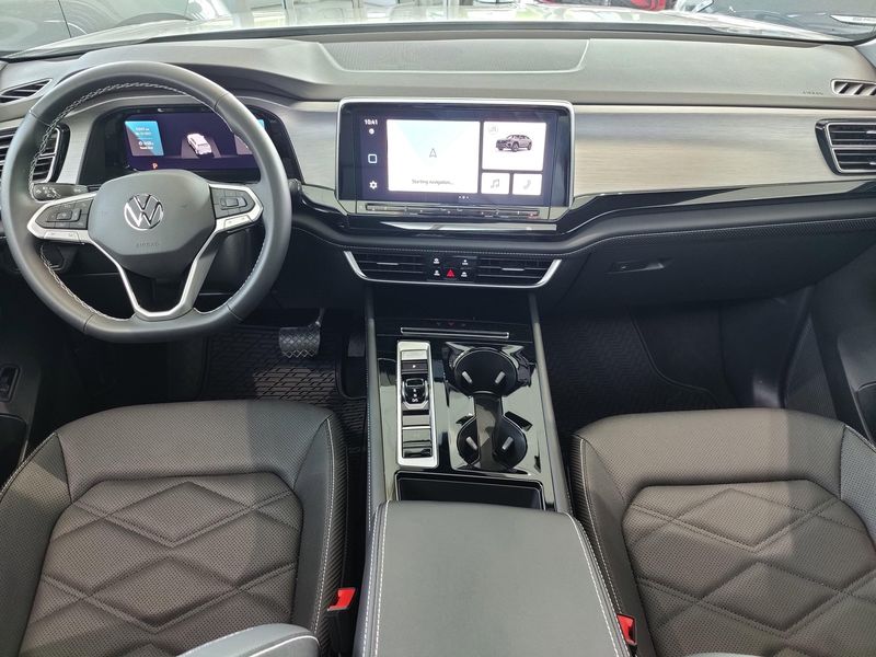 2025 Volkswagen Atlas Cross Sport SE AWD w/Technology/SunroofImage 18