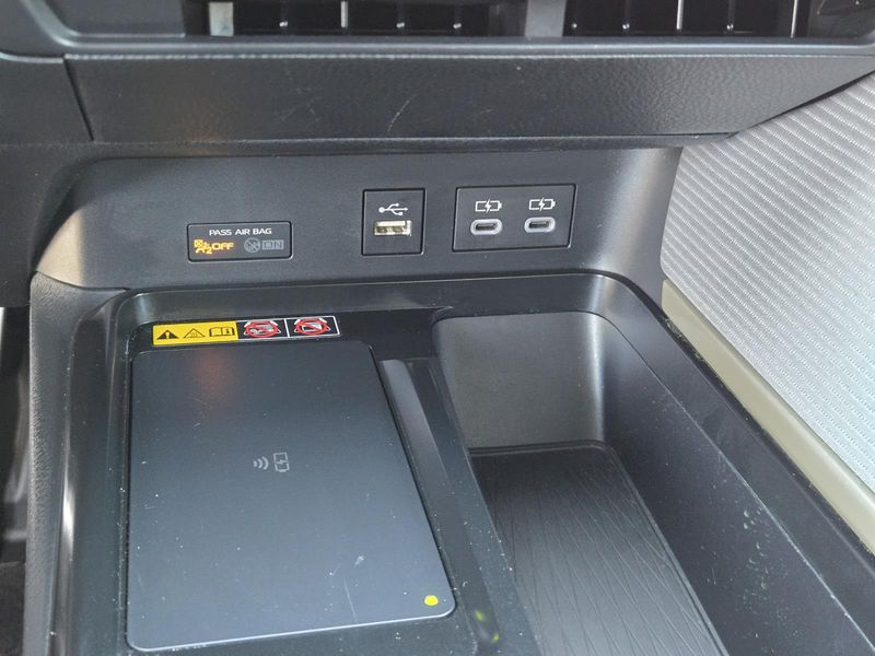 Used 2025 Toyota Camry SE