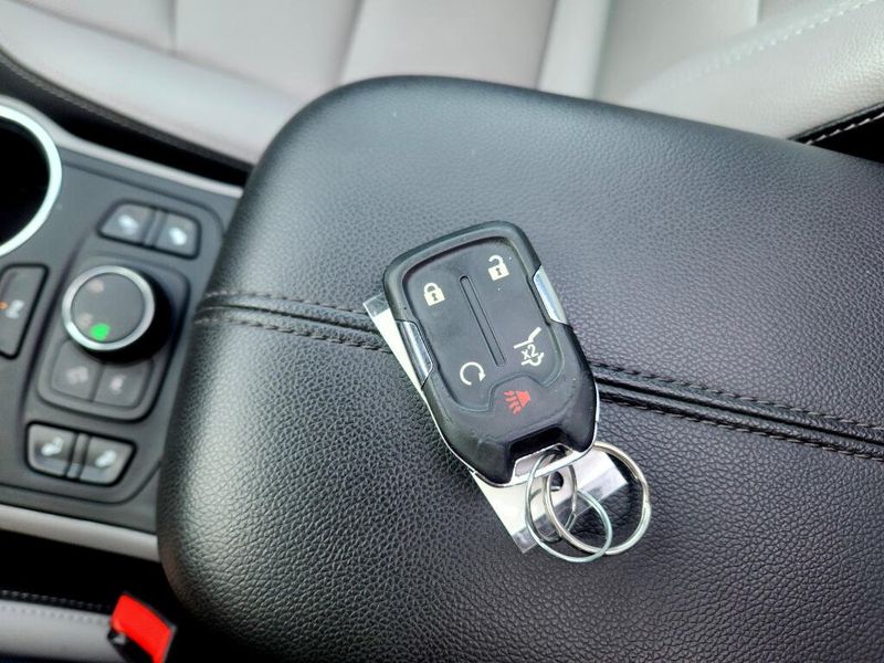 Used 2024 GMC Terrain SLT