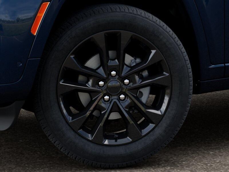 New 2026 Jeep Grand Cherokee L Limited Reserve 4x4Image 8