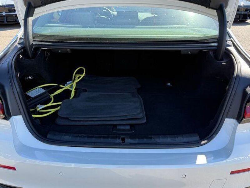 Used 2023 BMW 5 Series 530e iPerformanceImage 16