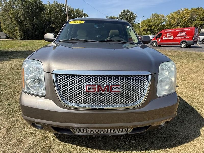 2013 Gmc Yukon XL 1500 Denali photo 8