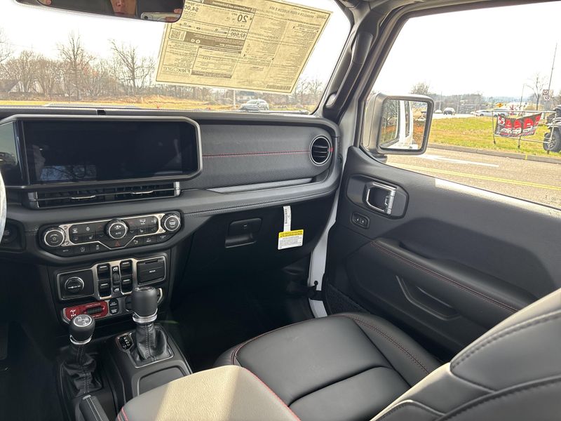 New 2026 Jeep Wrangler 4-door Rubicon XImage 20