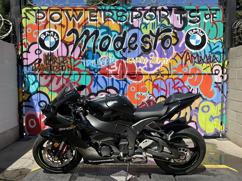 Used 2021 Kawasaki Ninja ZX10R ABS Image 8