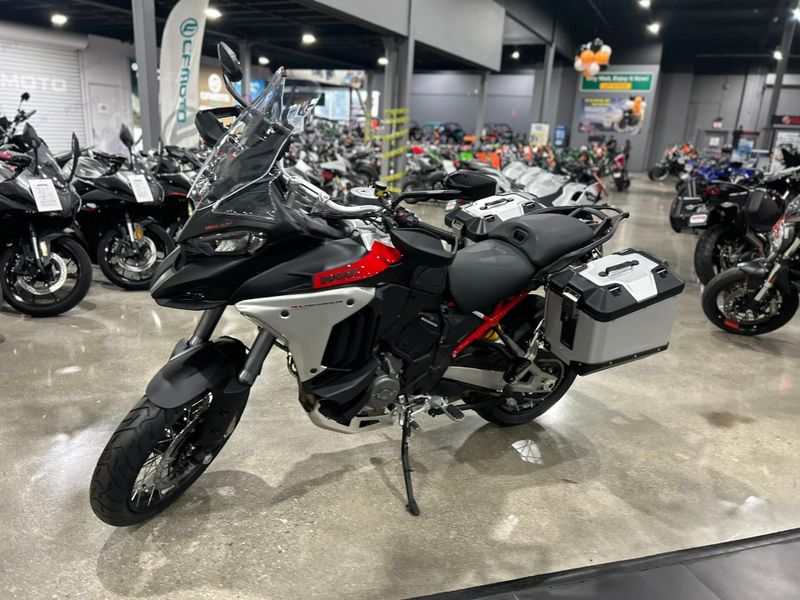 New 2025 Ducati MULTISTRADA V4 RALLY TRAVEL & RADAR SPOKED WHEELS Image 10
