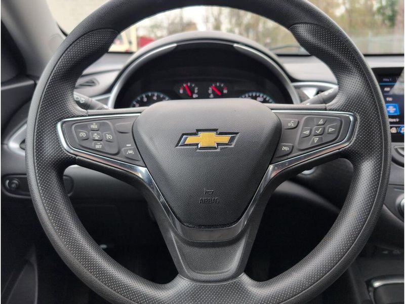 Used 2023 Chevrolet Malibu LTImage 22
