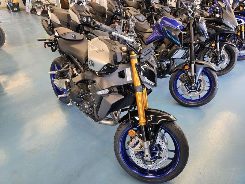 2025 Yamaha MT09 SP LIQUID METAL RAVEN Image 1