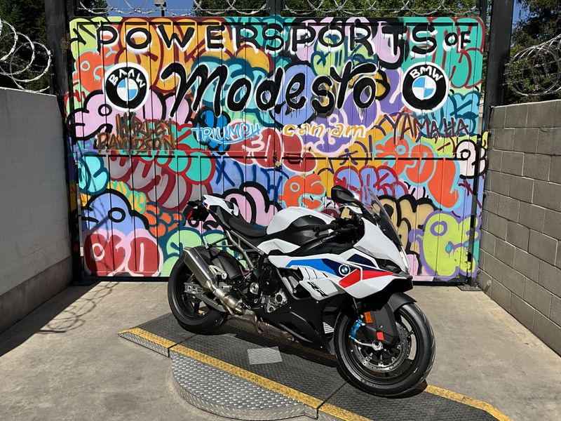 New 2026 BMW S 1000 RR Image 2