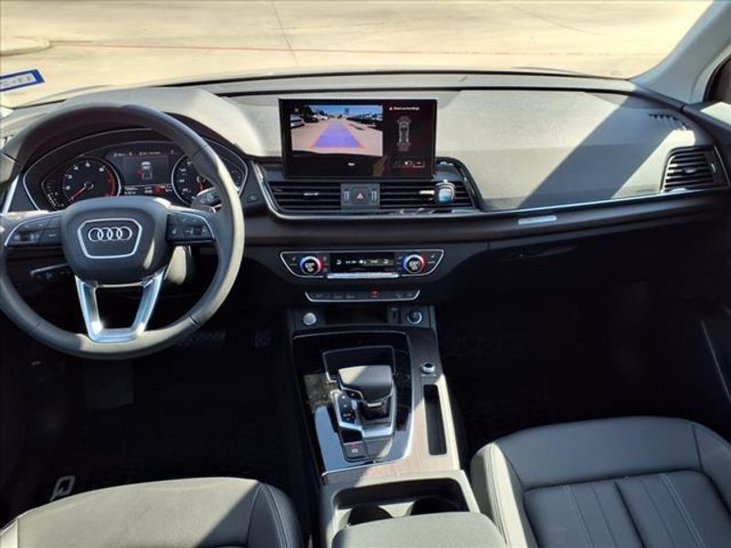 2023 Audi Q5 40 PremiumImage 4