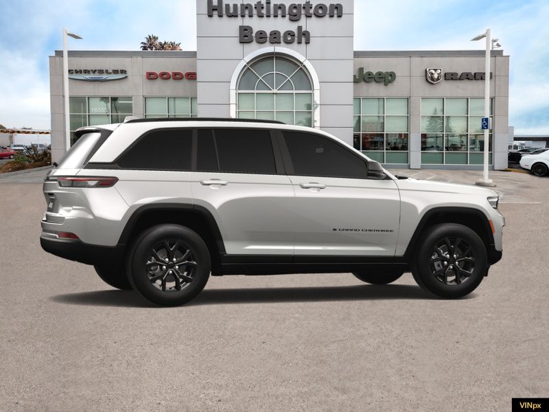 2024 Jeep Grand Cherokee Altitude 4x2Image 15