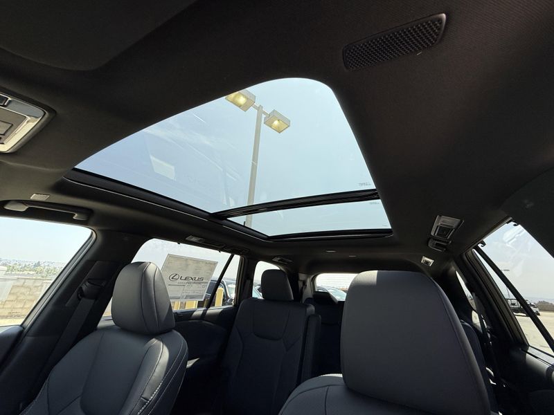 2025 Lexus TX Image 20