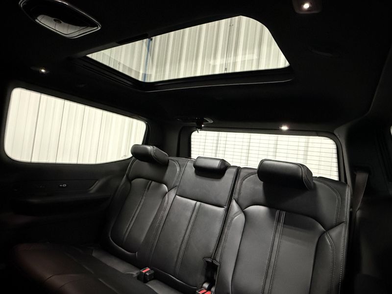 2026 Jeep Grand Wagoneer Limited Reserve 4x4Image 21