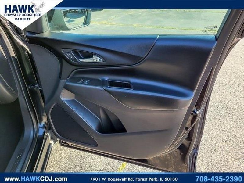2020 Chevrolet Equinox LT photo 20