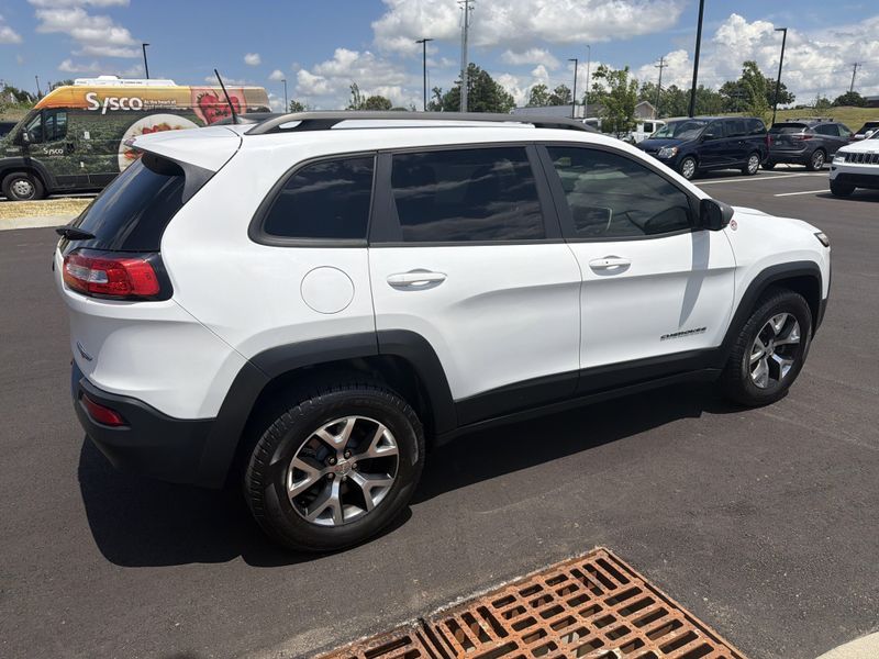 Used 2016 Jeep Cherokee TrailhawkImage 8