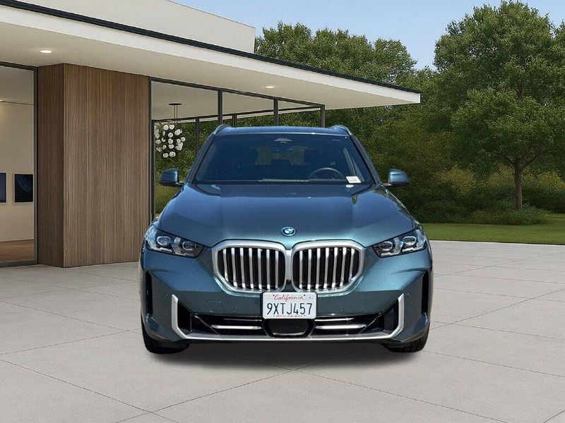 Used 2026 BMW X5 xDrive50eImage 4