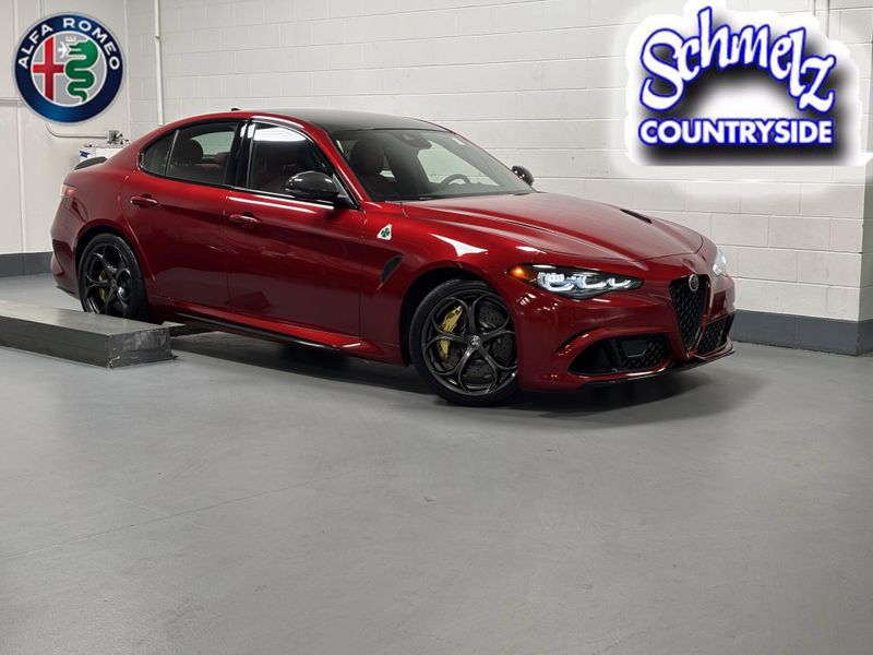 New 2024 Alfa Romeo Giulia Quadrifoglio Carbon RwdImage 1
